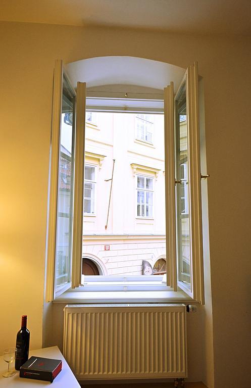 Charming Old Town Centre Studio Apartment Prague Exterior photo