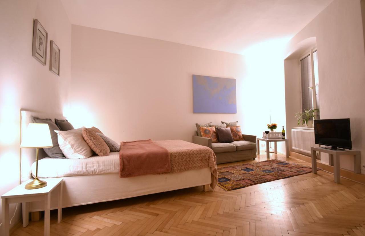 Charming Old Town Centre Studio Apartment Prague Exterior photo