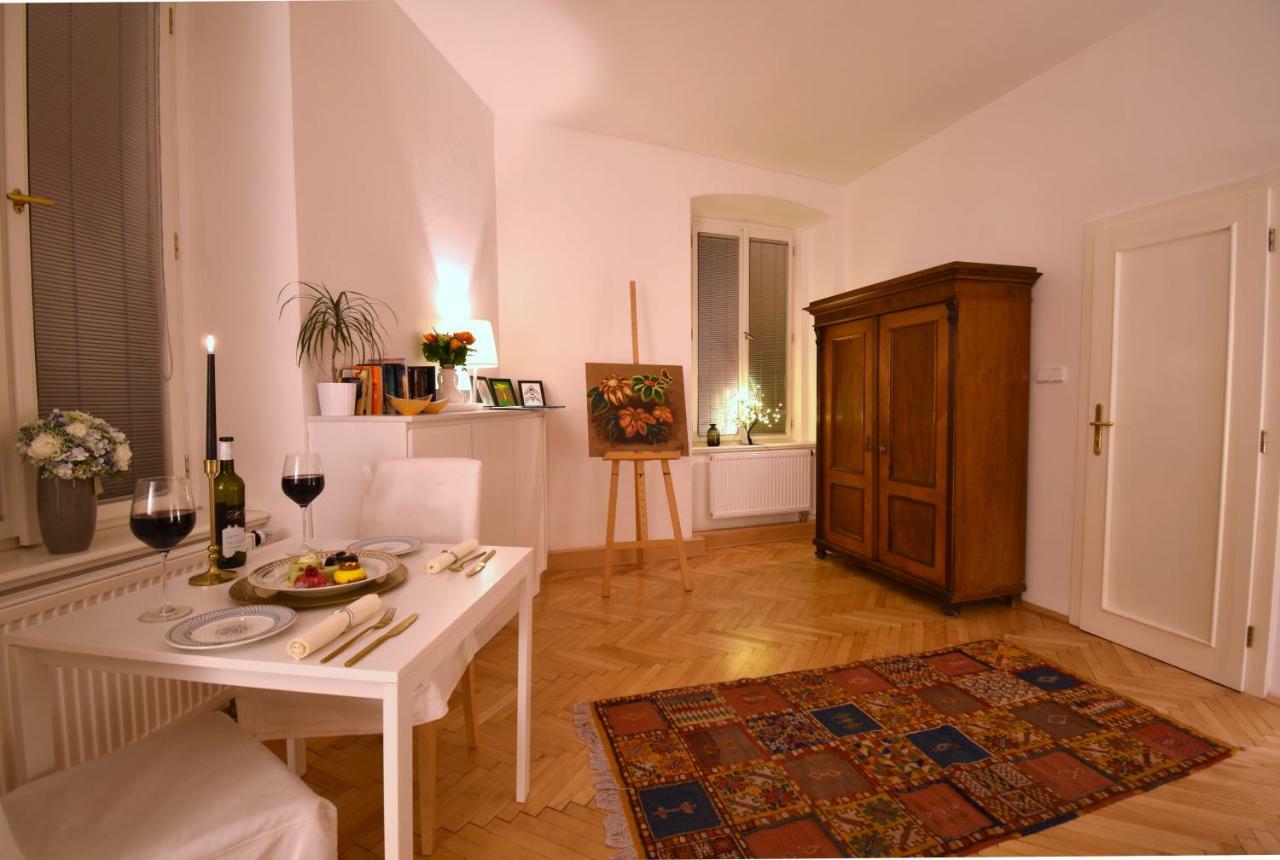 Charming Old Town Centre Studio Apartment Prague Exterior photo